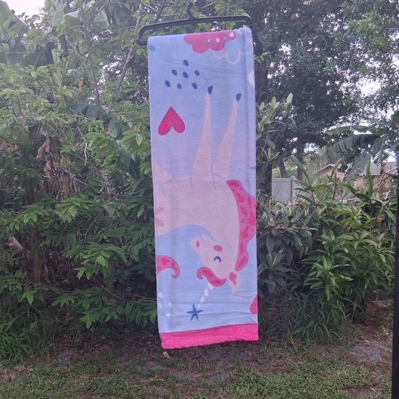 Mainstays Unicorn Beach Towel - Picture 4 of 7